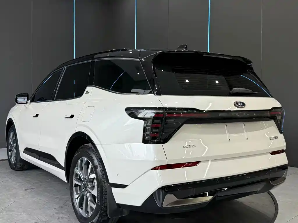 Ford Edge — фото 7