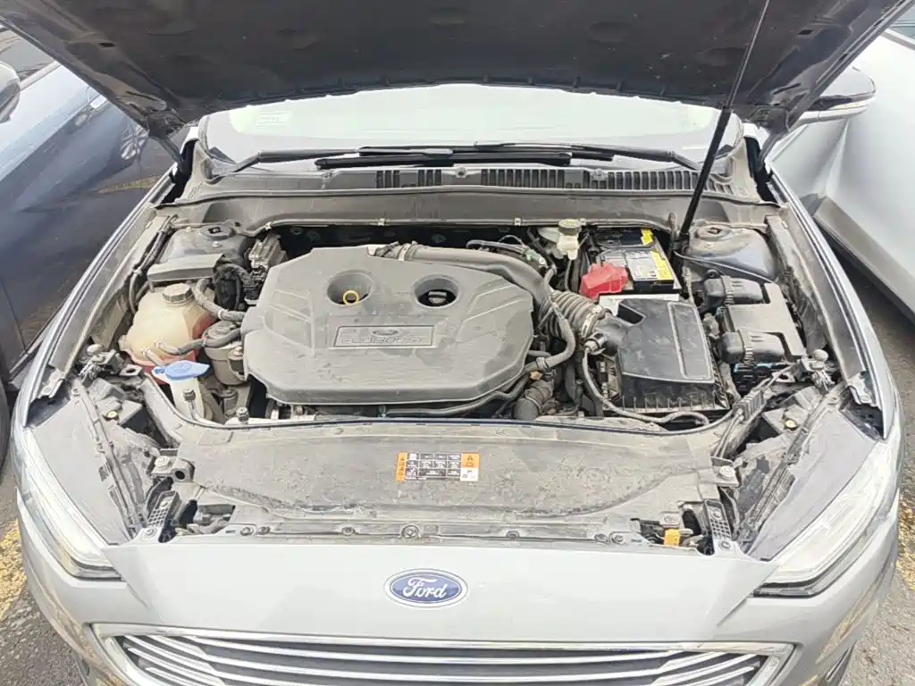 Ford Mondeo — фото 20