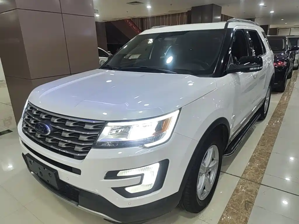 Ford Explorer (Import) — фото 2
