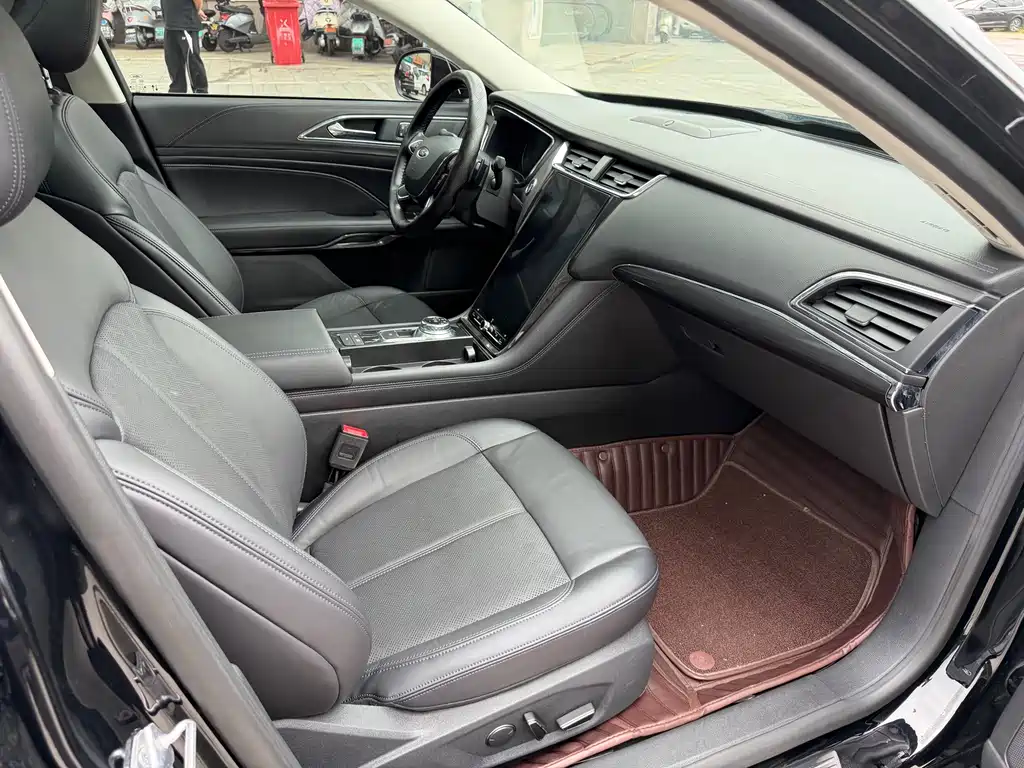 Ford Taurus — фото 14