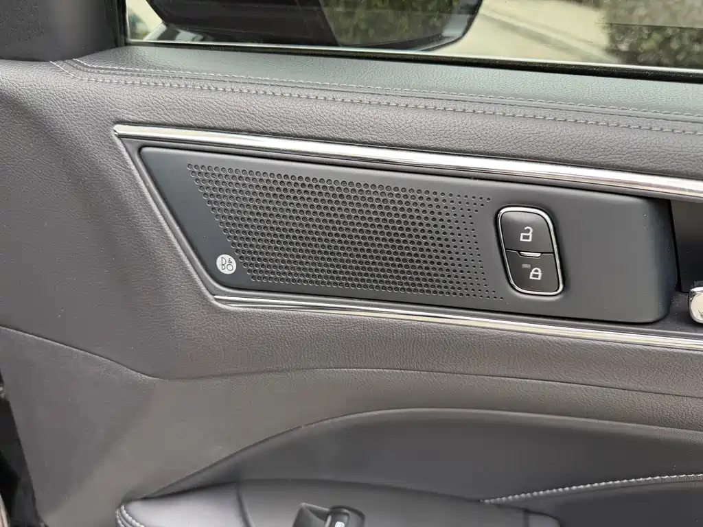 Ford Taurus — фото 15