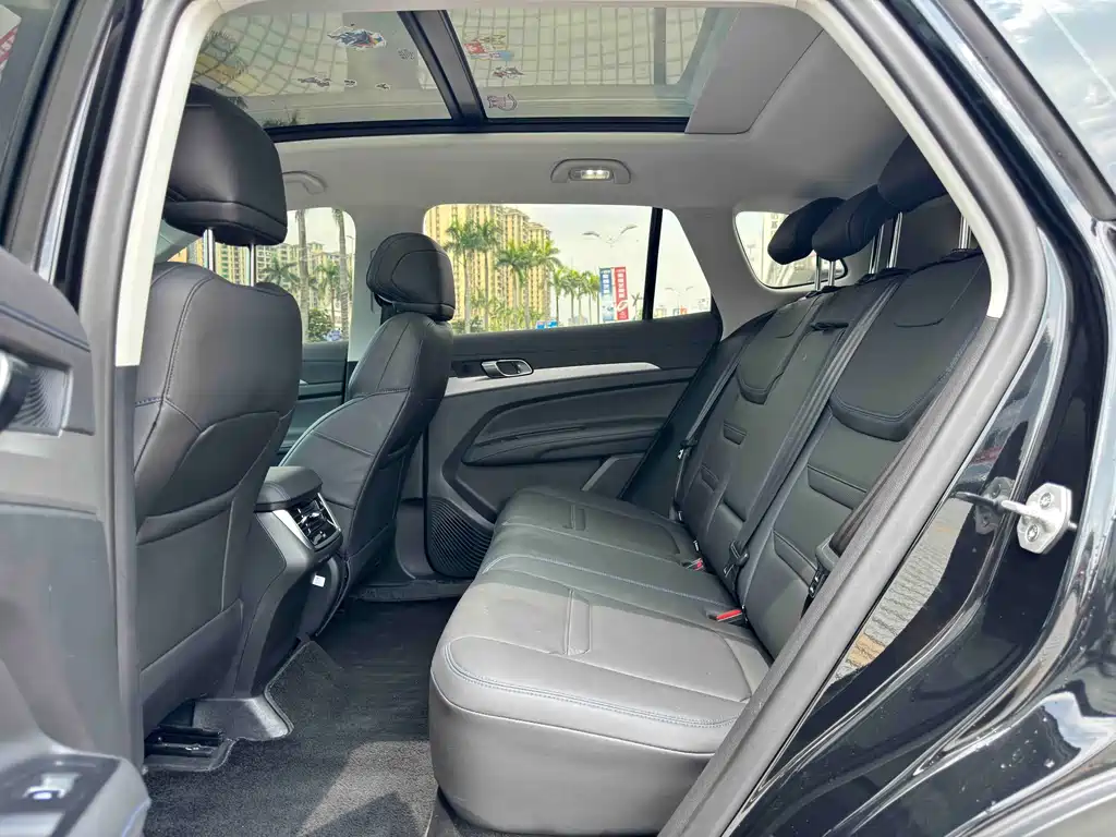 Ford Equator Sport — фото 10
