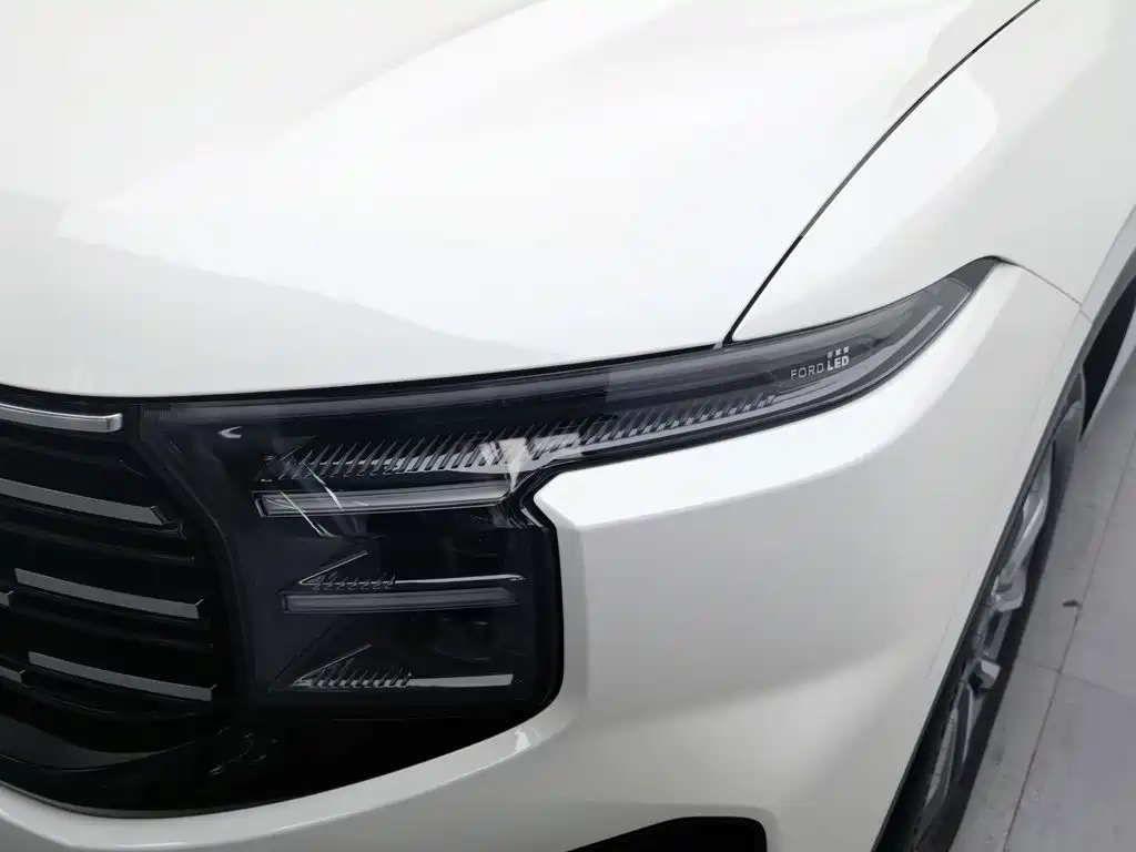 Ford Edge — фото 7