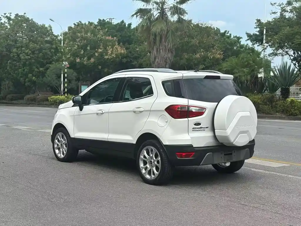 Ford Ecosport — фото 5