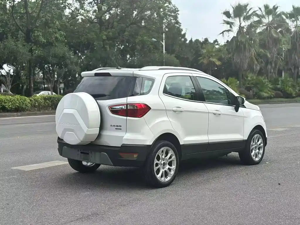 Ford Ecosport — фото 7