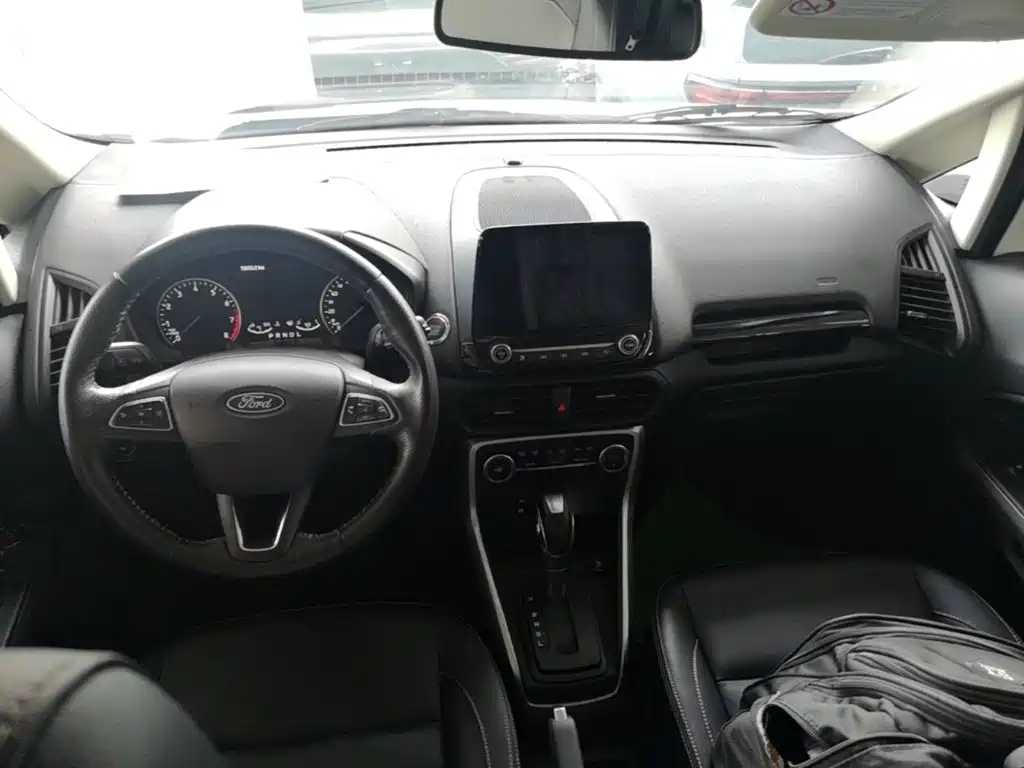 Ford Ecosport — фото 10