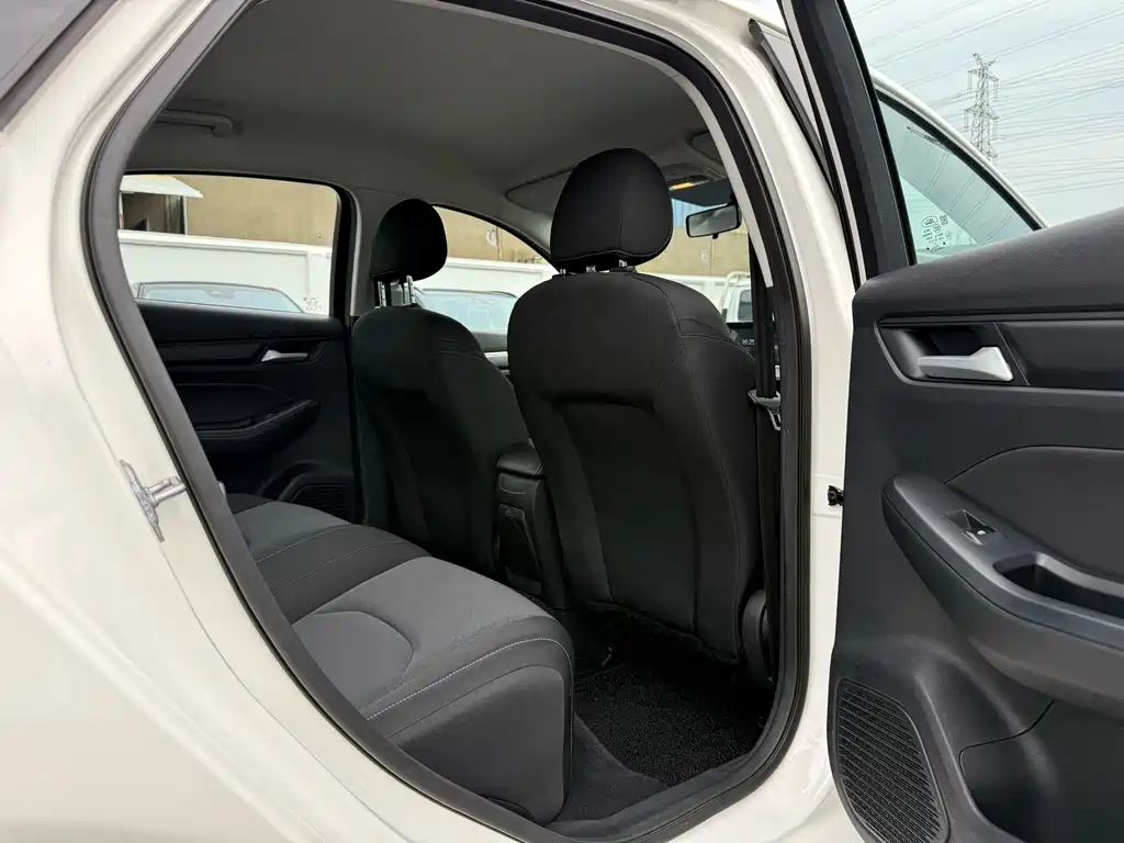 Ford Escort — фото 18
