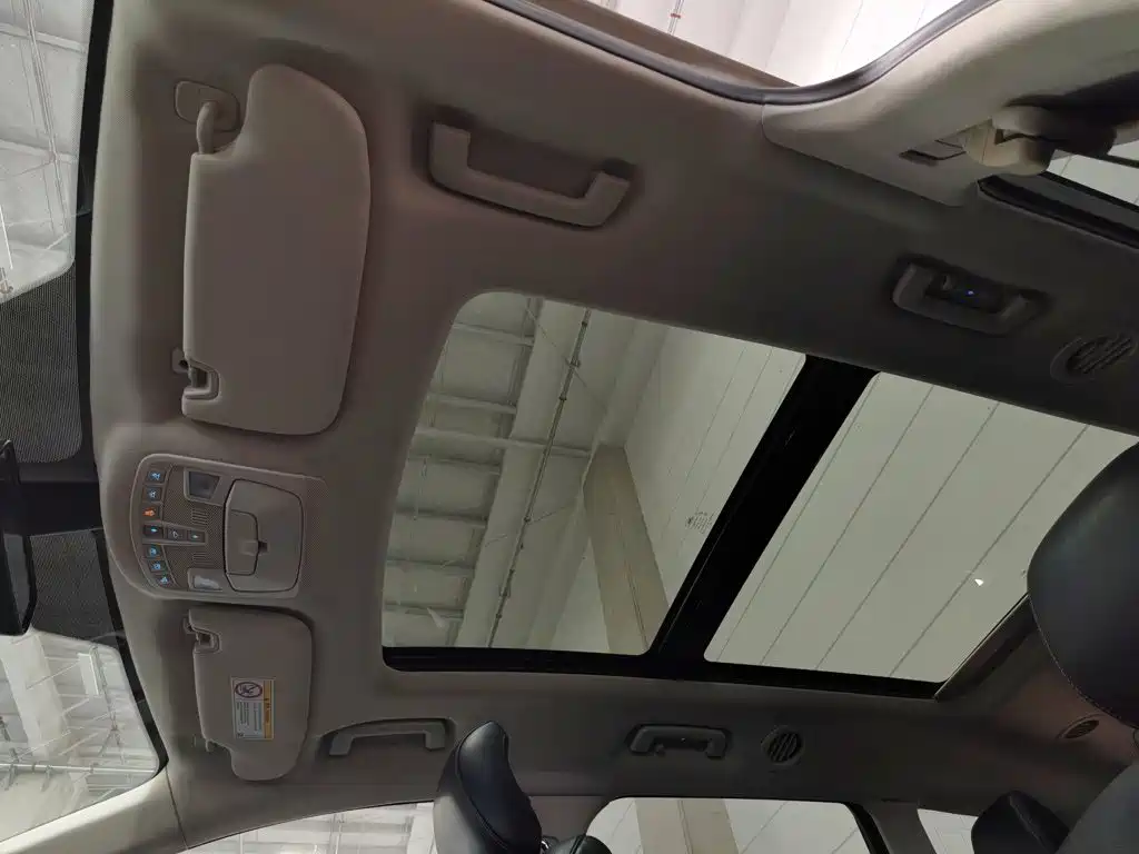 Ford Edge — фото 14