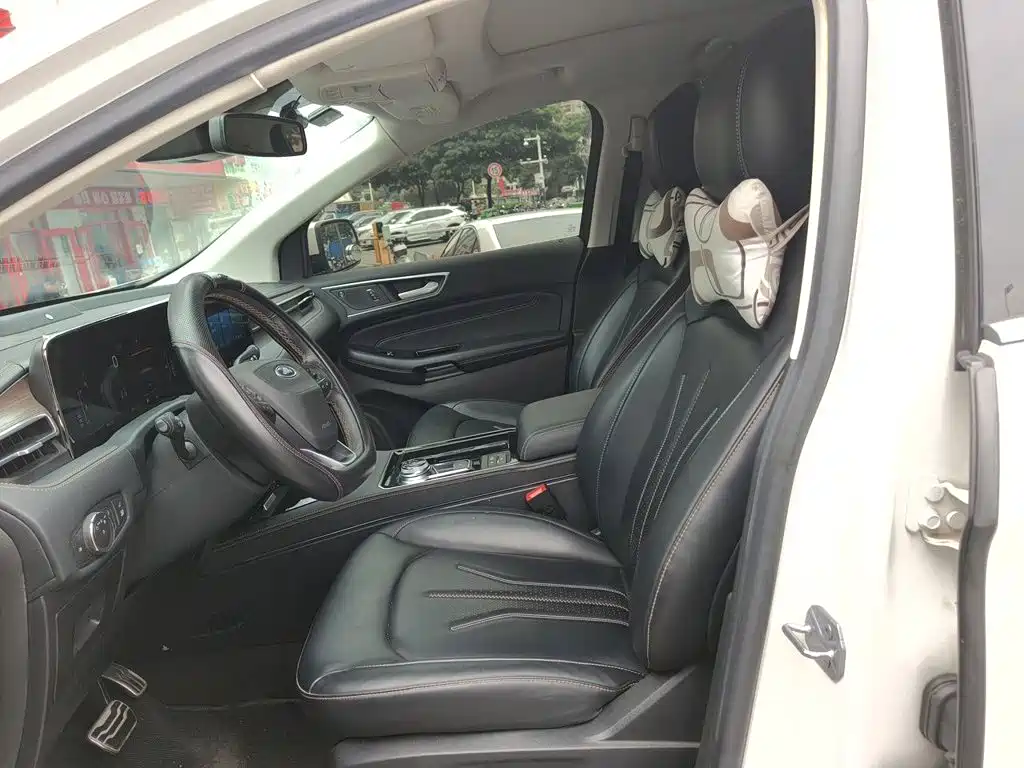 Ford Edge — фото 11