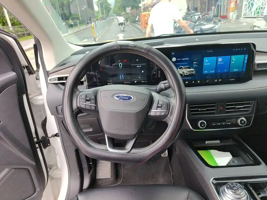 Ford Edge — фото 6