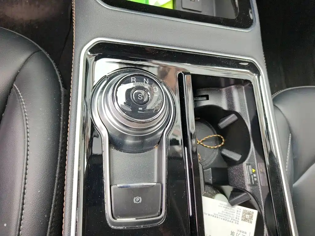 Ford Edge — фото 10