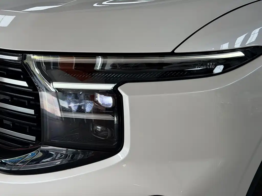 Ford Edge — фото 4