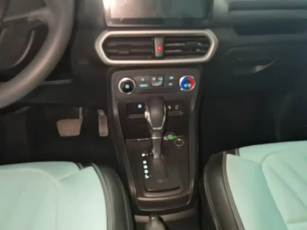 Ford Ecosport — фото 14