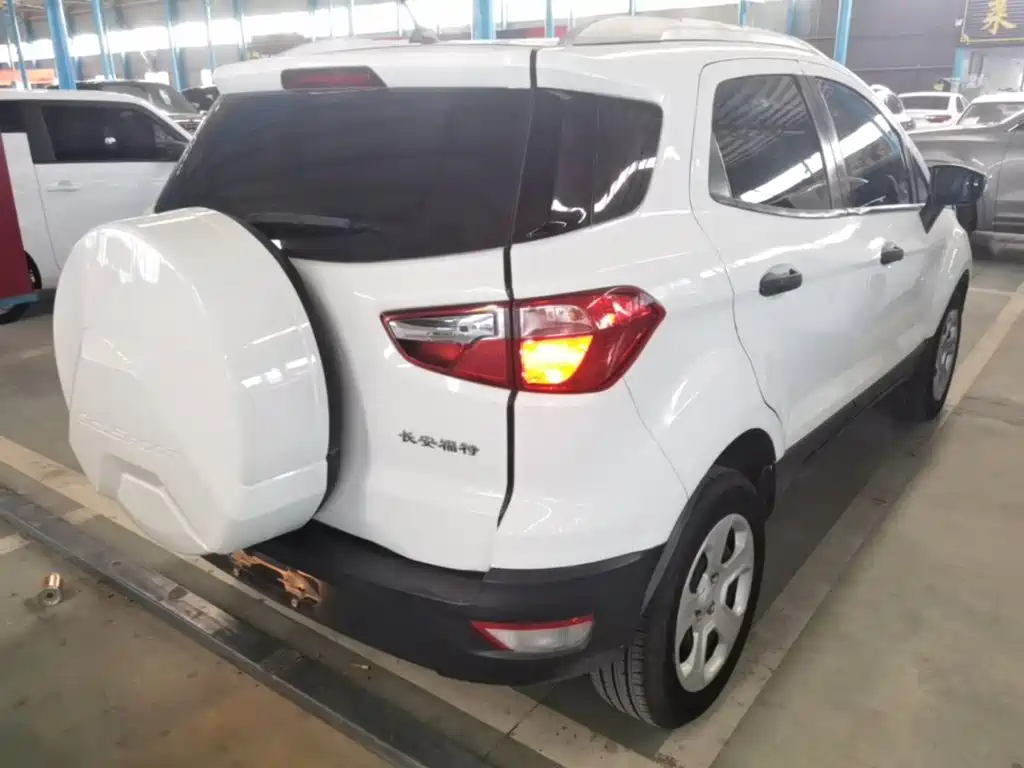 Ford Ecosport — фото 7