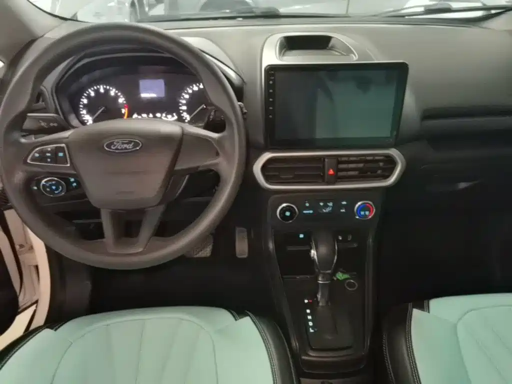 Ford Ecosport — фото 10