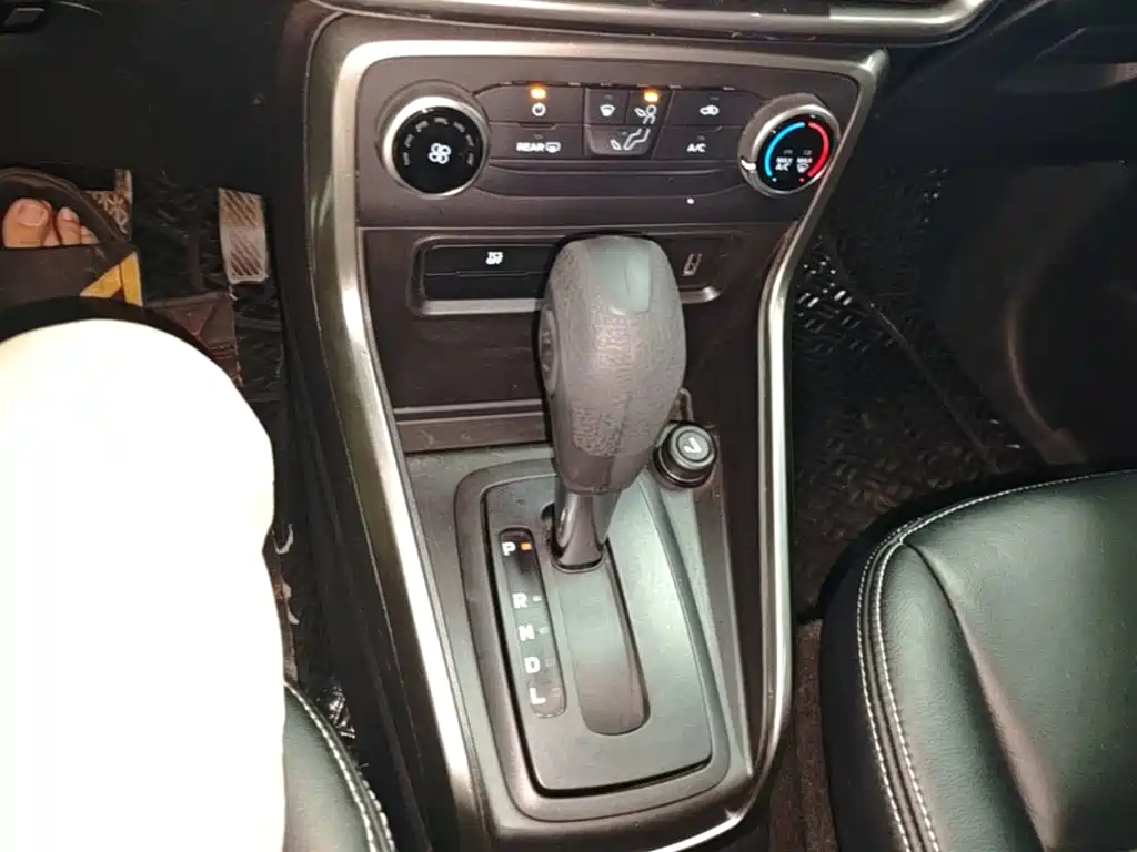 Ford Ecosport — фото 14