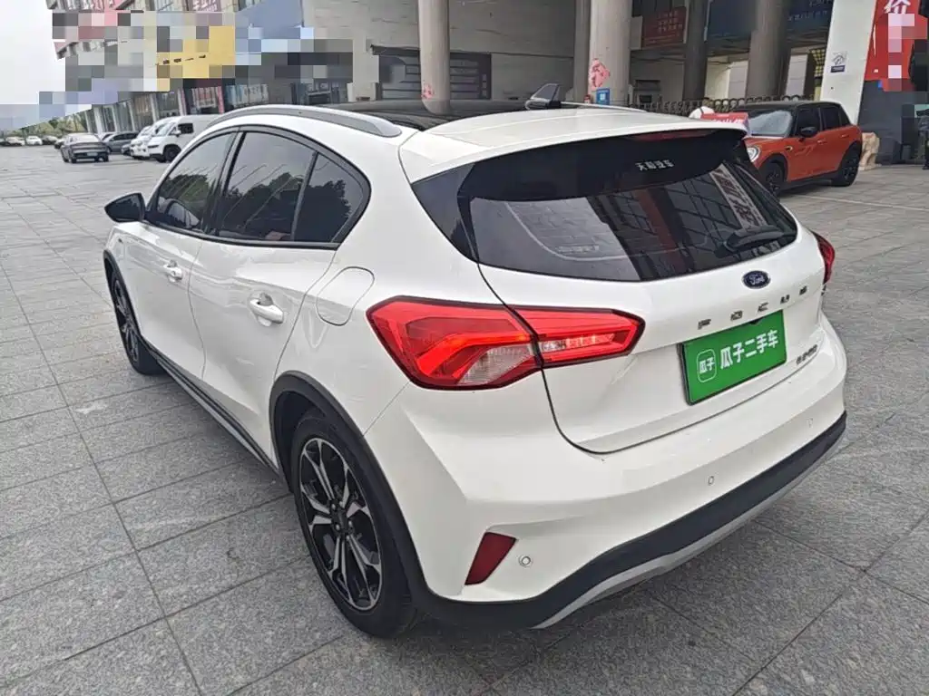 Ford Focus Active — фото 5