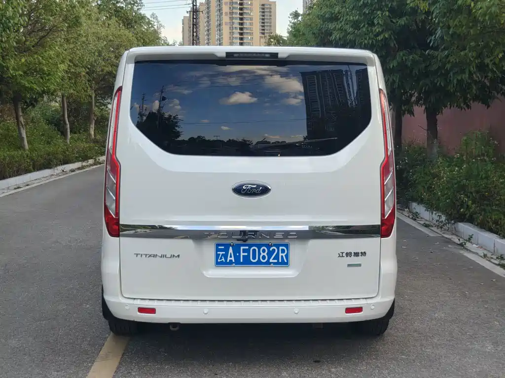Ford Tourneo — фото 6
