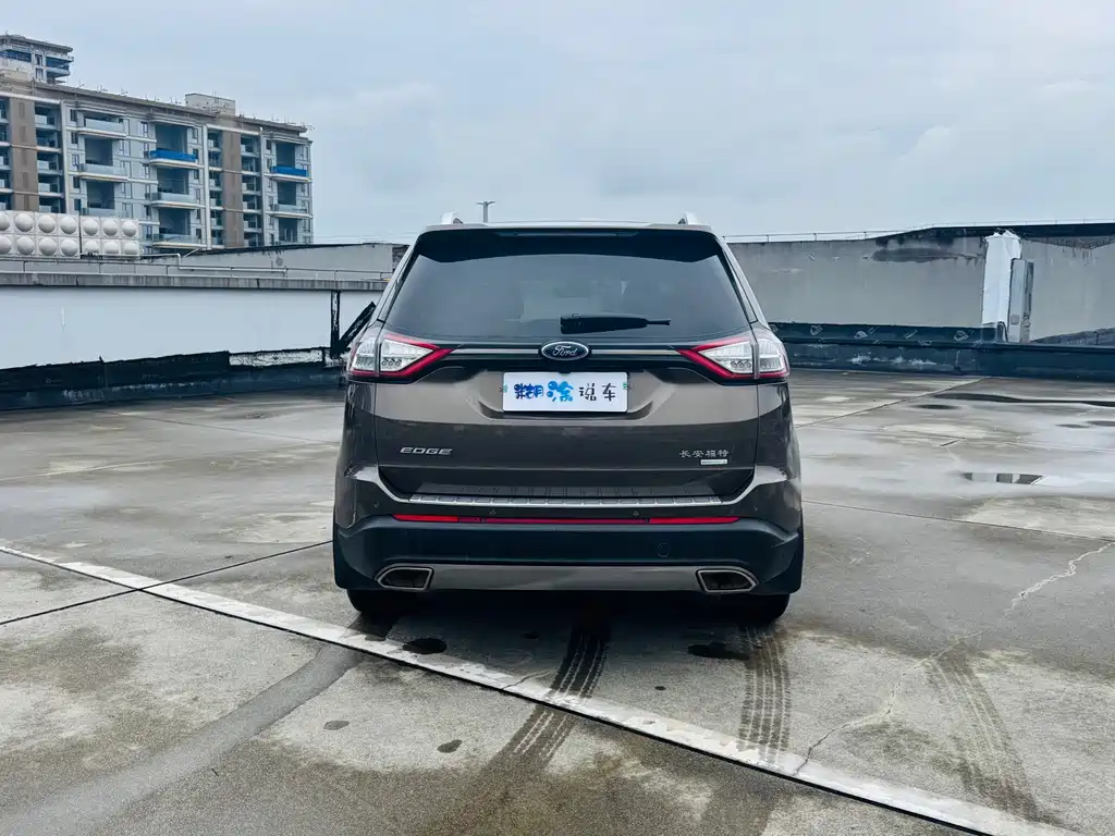 Ford Edge — фото 5