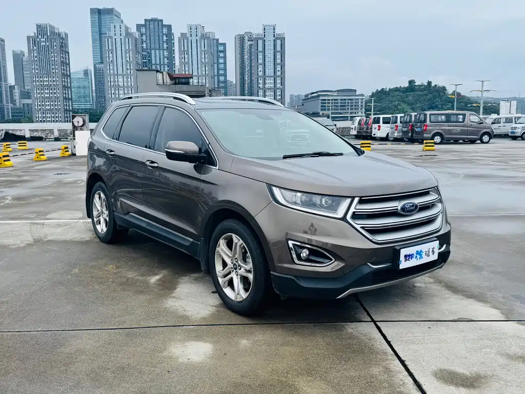 Ford Edge — фото 8