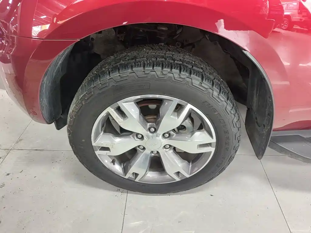 Ford Everest — фото 23