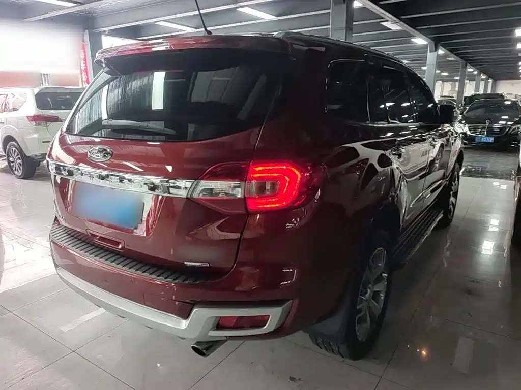 Ford Everest — фото 7