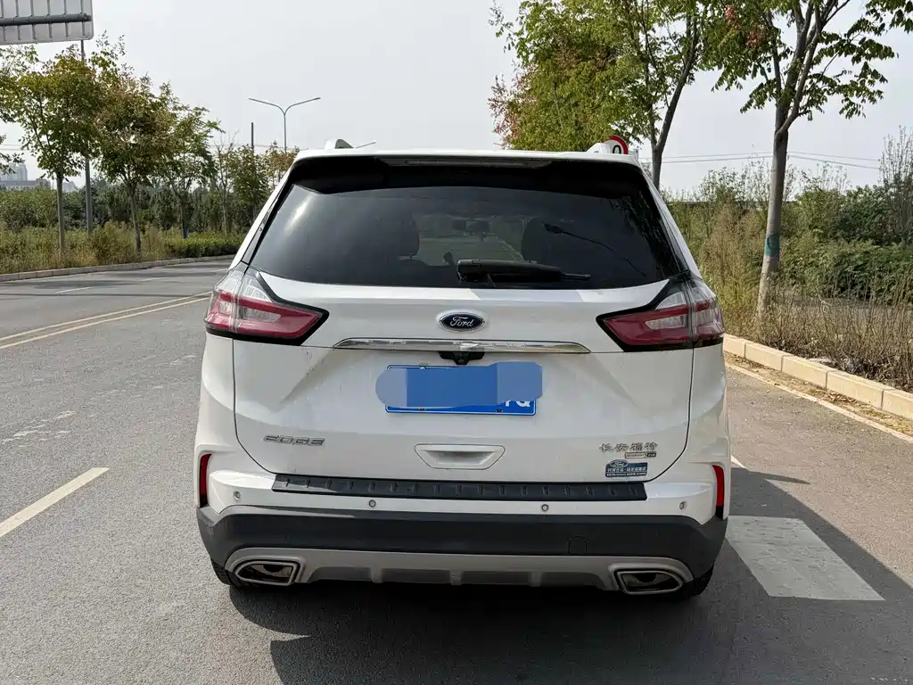 Ford Edge — фото 8