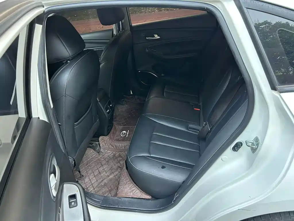 GAC Motor Trumpchi GA4 — фото 5