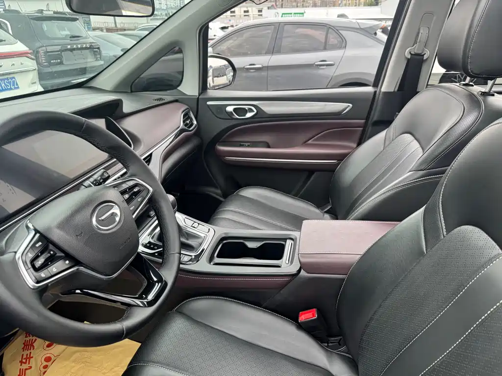 GAC Motor Trumpchi M6 — фото 6