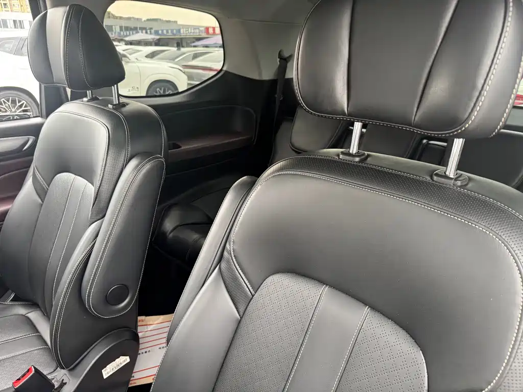 GAC Motor Trumpchi M6 — фото 10