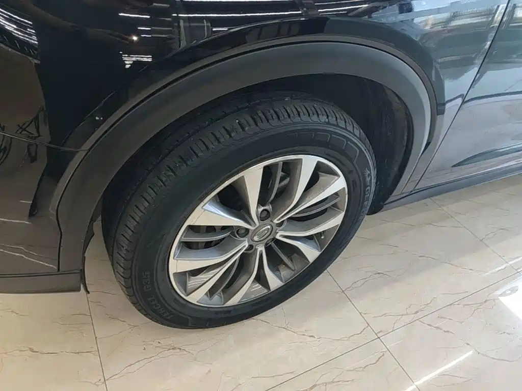 GAC Motor Trumpchi GS8 — фото 23