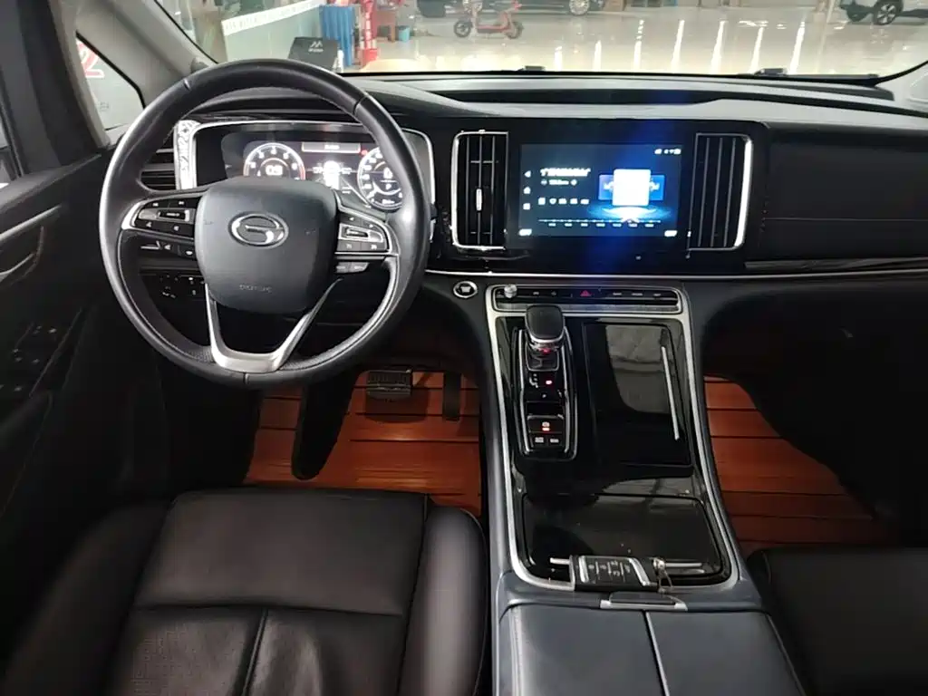 GAC Motor Trumpchi M8 — фото 10