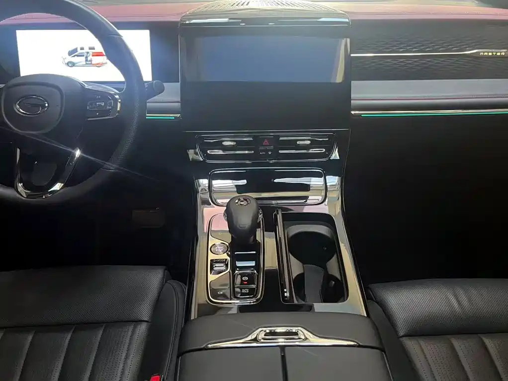 GAC Motor Trumpchi M8 — фото 11