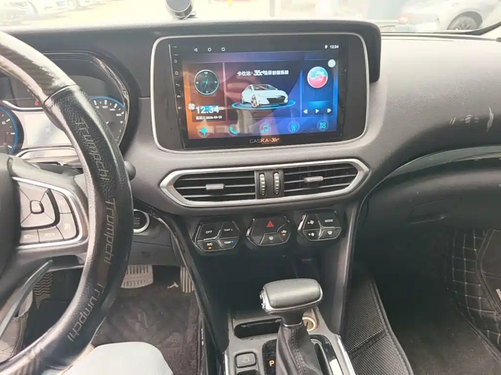 GAC Motor Trumpchi GS4 — фото 18