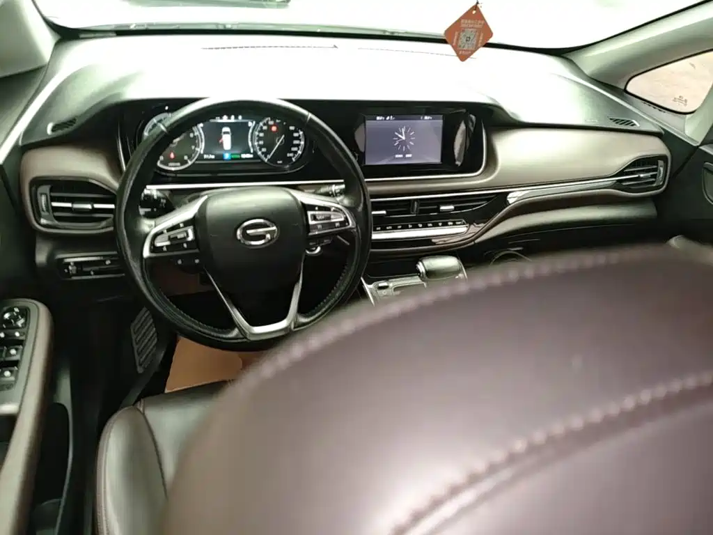 GAC Motor Trumpchi M6 — фото 10
