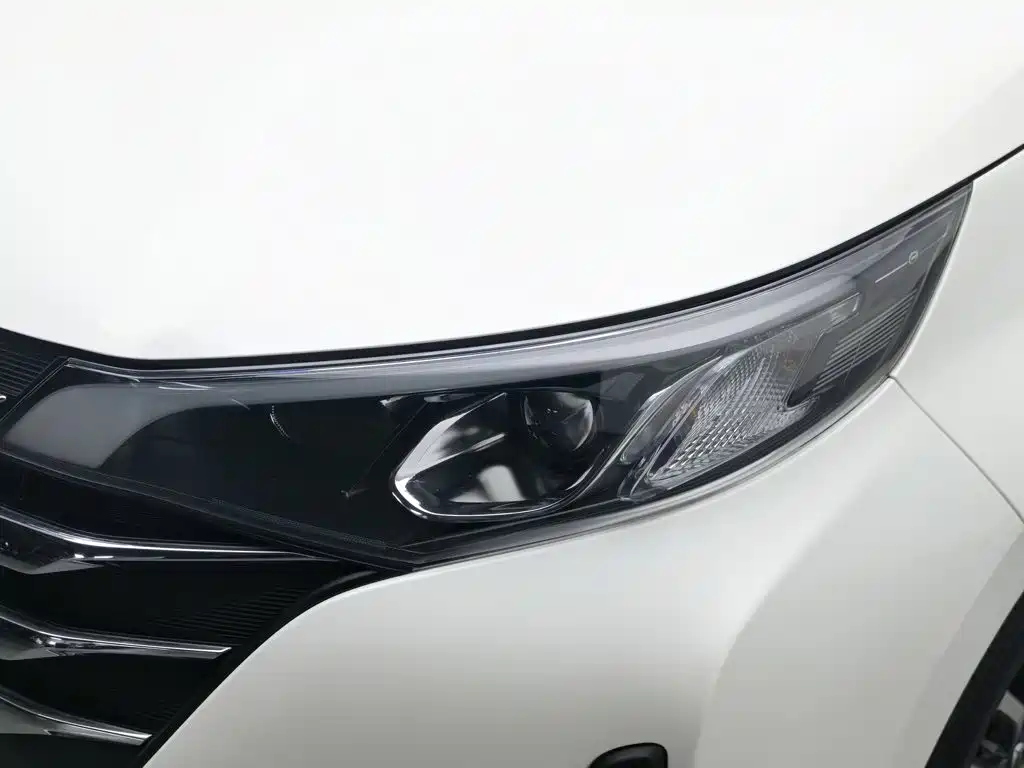 GAC Motor Trumpchi M6 — фото 7