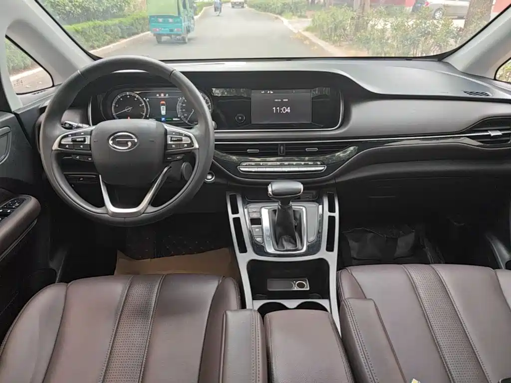 GAC Motor Trumpchi M6 — фото 10
