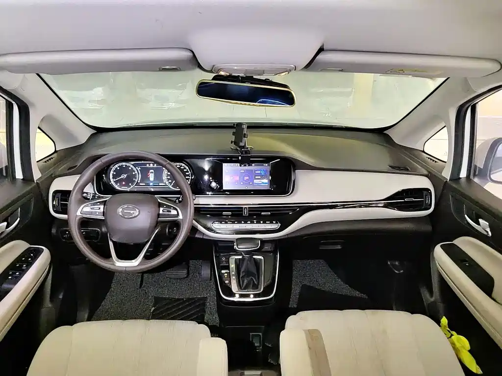 GAC Motor Trumpchi M6 — фото 2
