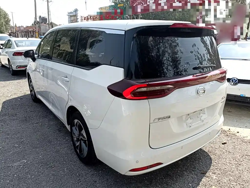 GAC Motor Trumpchi M6 — фото 5