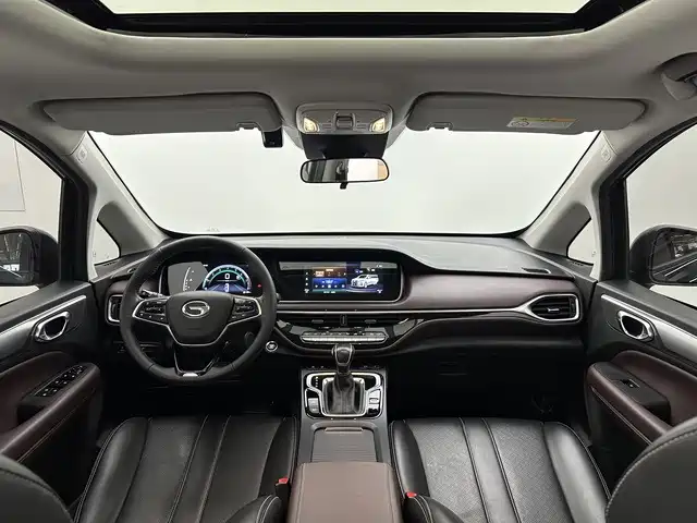 GAC Motor Trumpchi M6 — фото 9