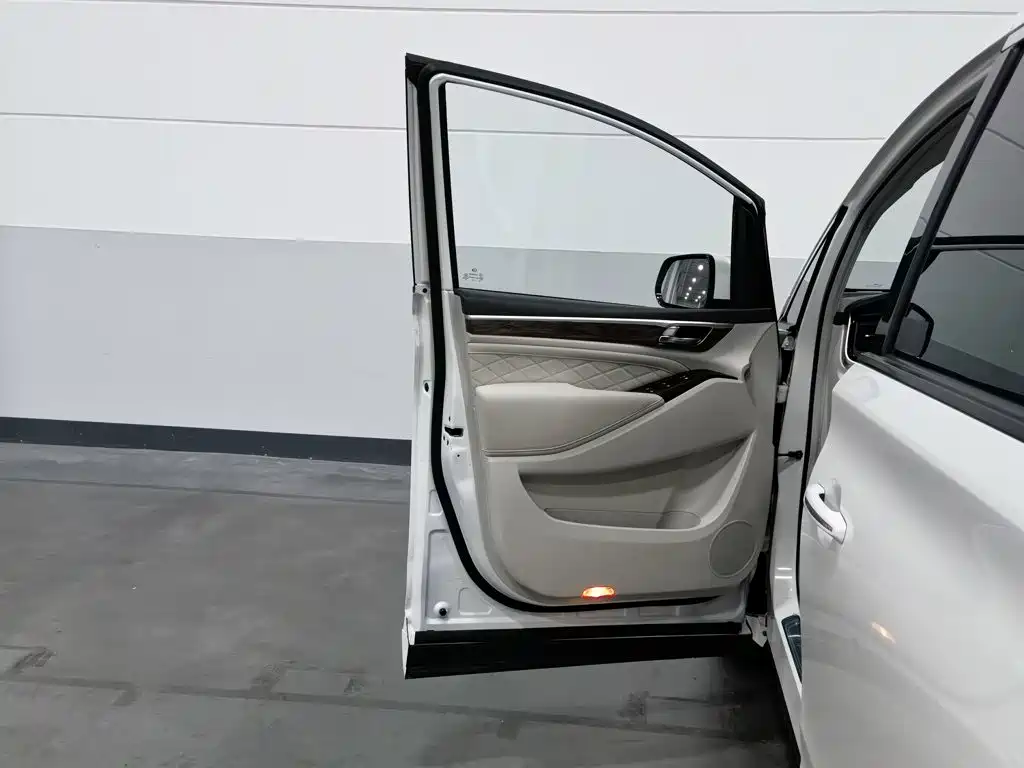 GAC Motor Trumpchi M8 — фото 8