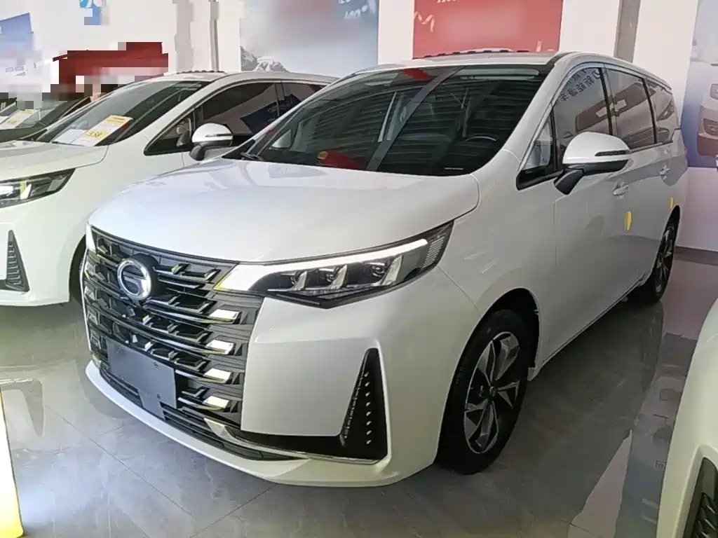 GAC Motor Trumpchi M6 — фото 2