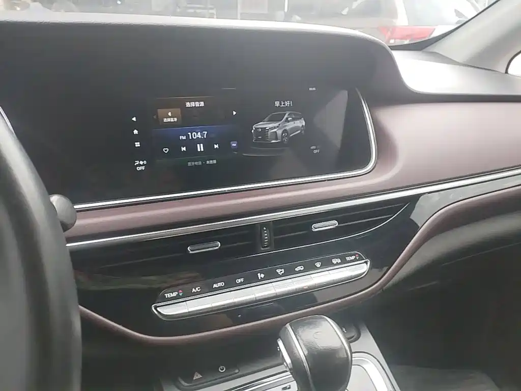 GAC Motor Trumpchi M6 — фото 13