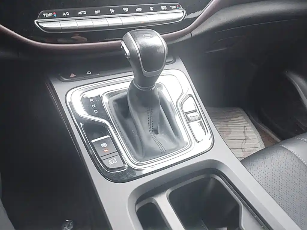 GAC Motor Trumpchi M6 — фото 14
