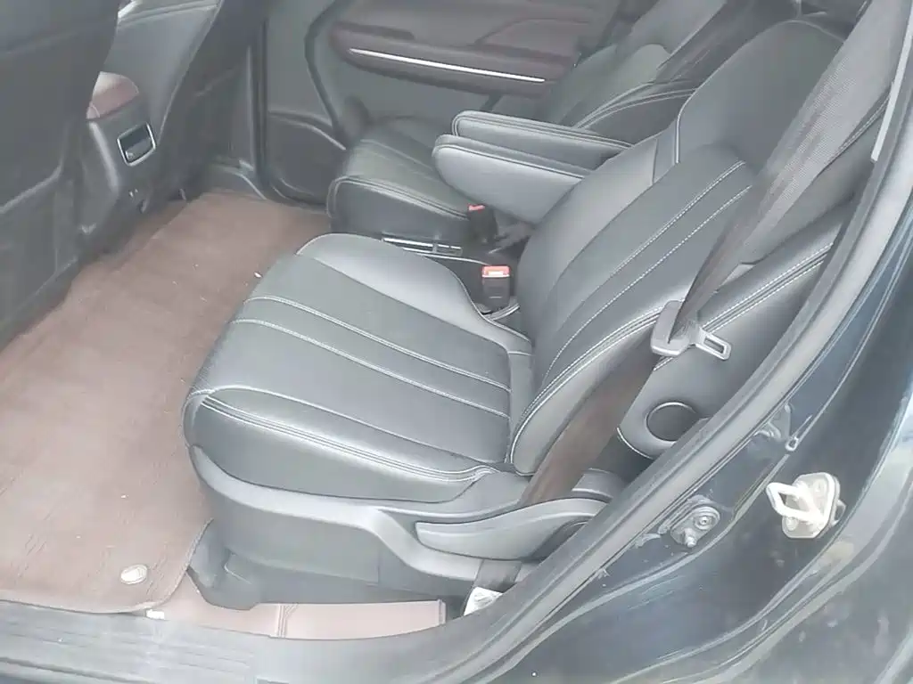 GAC Motor Trumpchi M6 — фото 17