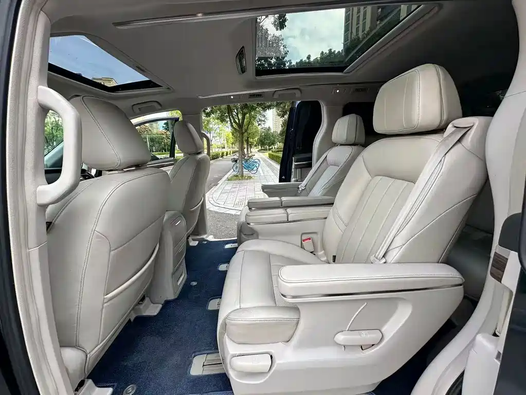 GAC Motor Trumpchi M8 — фото 8