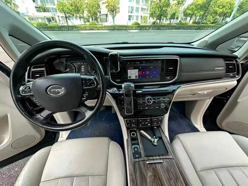 GAC Motor Trumpchi M8 — фото 9