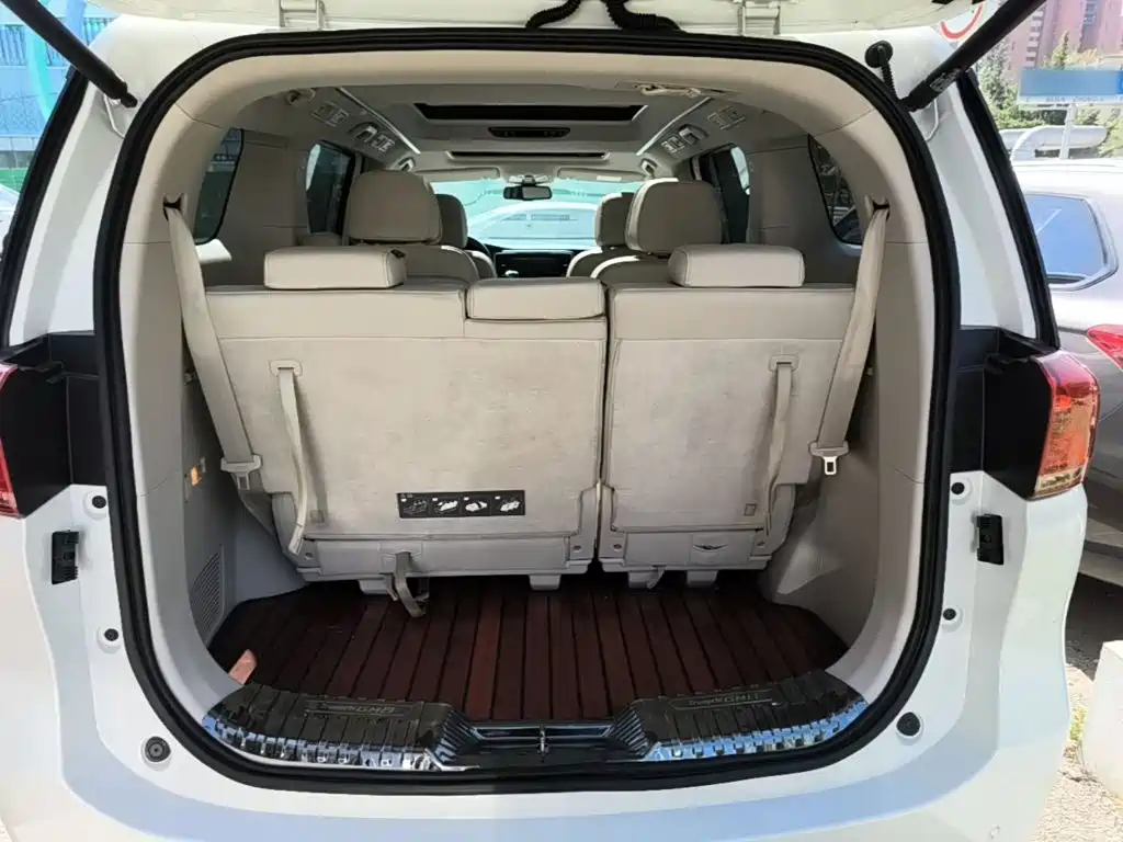 GAC Motor Trumpchi M8 — фото 19