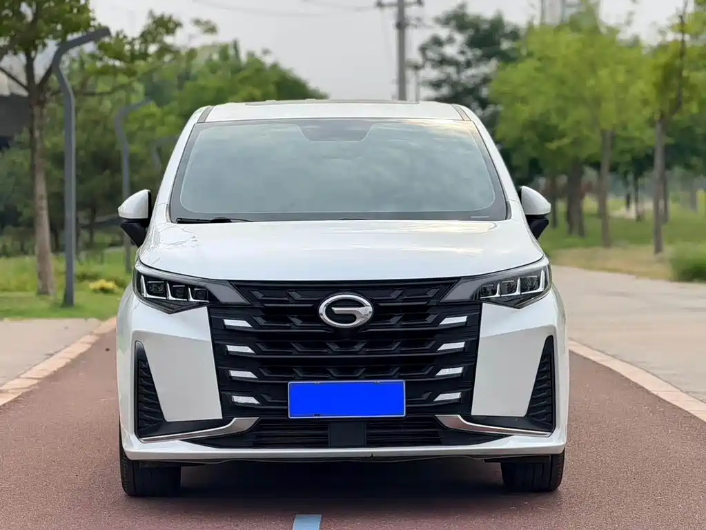 GAC Motor Trumpchi M6 — фото 2
