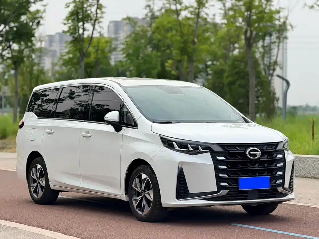 GAC Motor Trumpchi M6 — фото 3